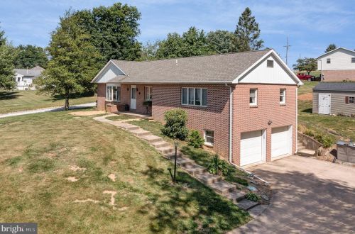 1035 Grim Hollow Rd, Red Lion, PA 17356-8302