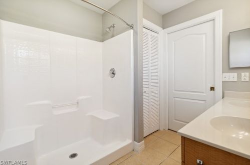 218 10th Pl, Cape Coral FL  33909-2619 exterior