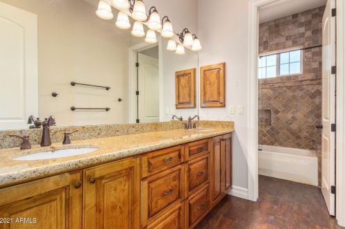 2710 Cattle Dr, Gilbert AZ  85297-8116 exterior