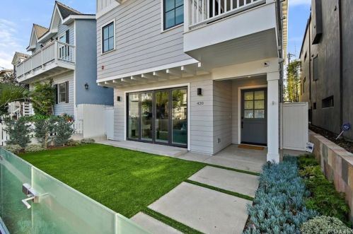 420 31st St, Manhattan Beach CA  90266-3975 exterior
