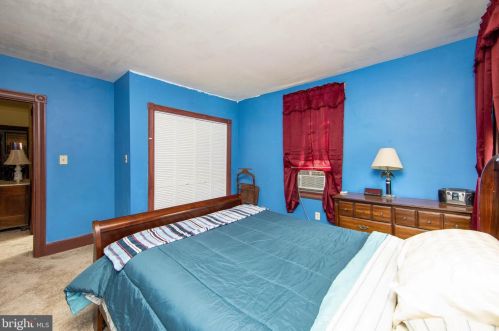 52 Chestnut Ave, Camden NJ  08109-2505 exterior