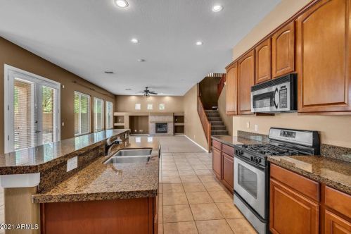 3037 Sunnyvale Ave, Gilbert AZ  85295-7659 exterior