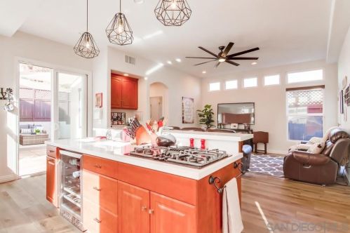 3160 Goldfinch St, San Diego CA 92103-2965 exterior