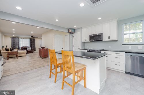 25 Bacon Ct, Dover DE  19901-2572 exterior