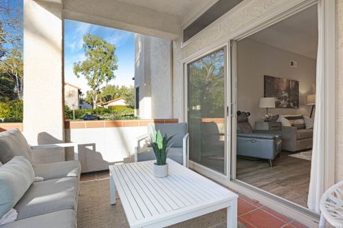 2876 Andover Ave, Carlsbad CA  92010-7004 exterior