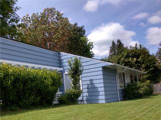 8801 20 Ave, Seattle WA  98106-2322 exterior