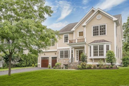 60 Fayette Rd, Scarsdale, NY 10583-7156