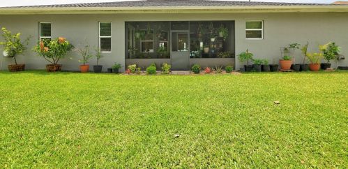 5809 Blue Bonnet Ct, Fort Pierce FL  34986-4186 exterior