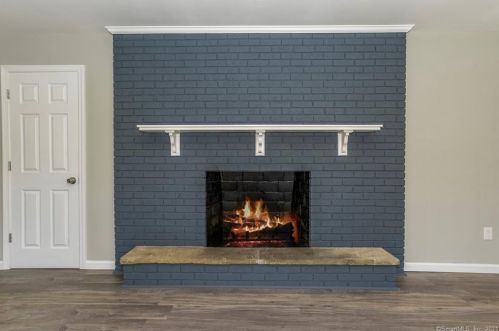 3 Marlin Dr, Waterford CT  06385-2605 exterior