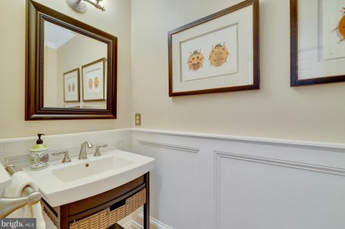 411 Shipwrighter Way, Lansdale PA  19446-4022 exterior