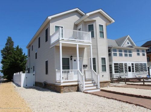 111 Vance Ave, Lavallette, NJ 08735-2242