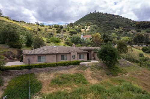 9063 Old Castle Rd, Valley Center CA  92082-5503 exterior