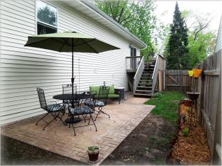 5024 42 1/2 Ave, Minneapolis, MN 55422-1230