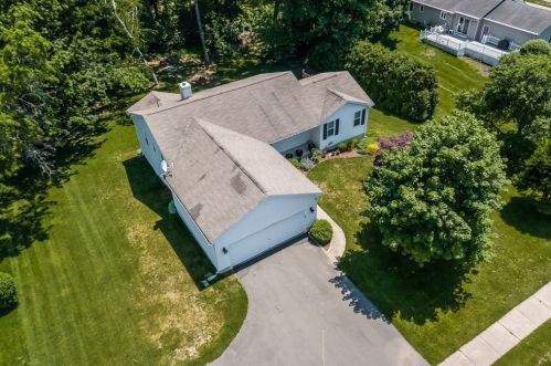 14 Keller Cir, Agawam, MA 01001-3136