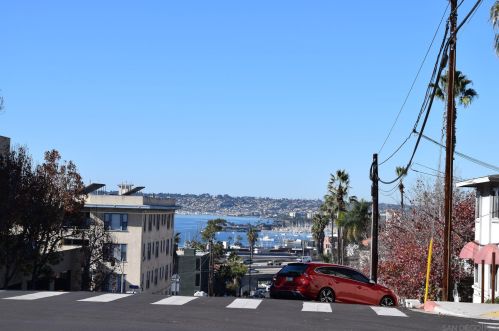 2003 3rd Ave, San Diego, CA 92101-2005