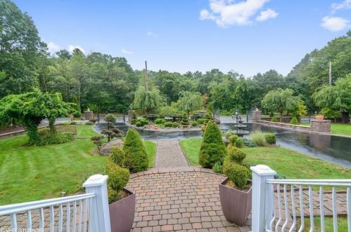 467 Robin Hollow Rd, West Greenwich RI  02817-2118 exterior