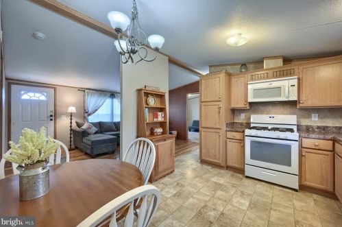 251 Buttercup Dr, Smithville PA  17560-9612 exterior