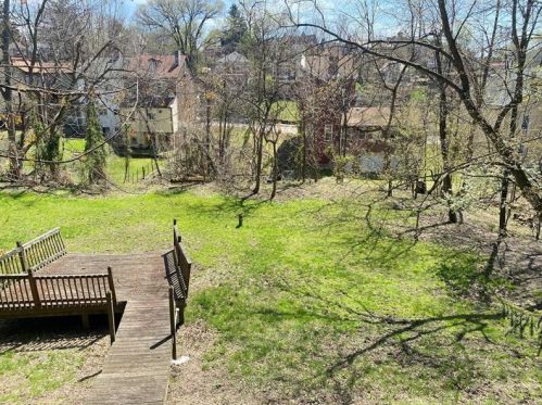 1534 Hubbard St, Pittsburgh, PA 15212-2138