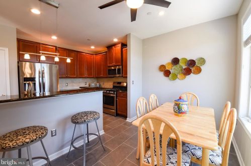 456 Carson Ter, Huntingdon Valley, PA 19006-4720