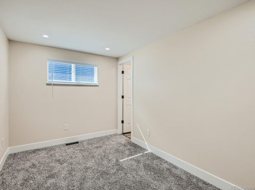 8471 Circle Dr, Westminster CO 80031-3732 exterior