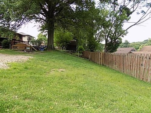 493 Toledo Dr, New Kensington PA  15068-3358 exterior