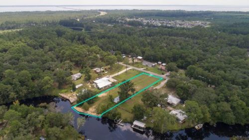 340 Laird Dr, Freeport, FL 32439-4625