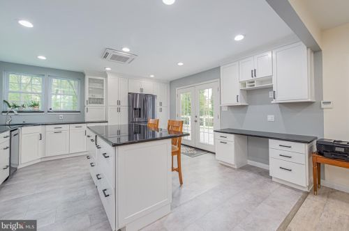 25 Bacon Ct, Dover DE  19901-2572 exterior