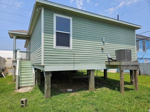 614 44 St, Galveston TX 77550-3702 exterior