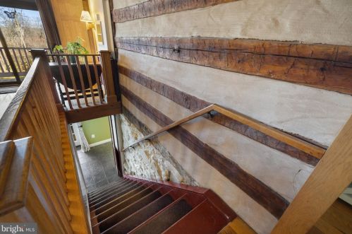 39580 Lovettsville Rd, Lovettsville VA  20180-2008 exterior