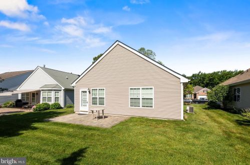 15 Brattleboro Rd, Swedesboro NJ  08085-2515 exterior