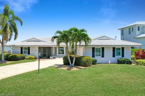 15 Bayview Blvd, Fort Myers Beach, FL 33931-4505