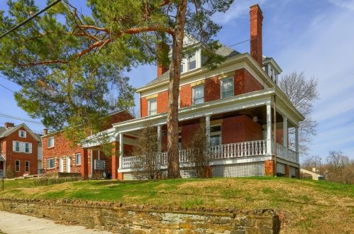 132 College St, Canonsburg, PA 15317-1151