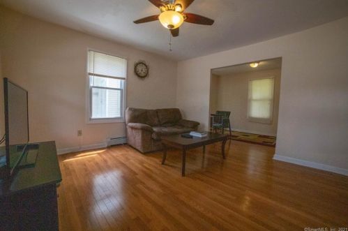 18 5th St, Ansonia, CT 06401-1655