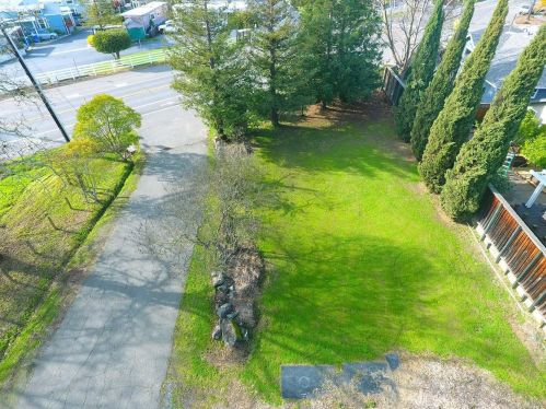 6530 Old Redwood Hwy, Santa Rosa CA  95403-1480 exterior