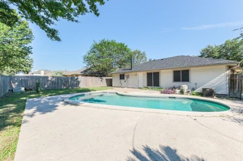 6726 Grant Dr, Richmond TX  77469-5953 exterior