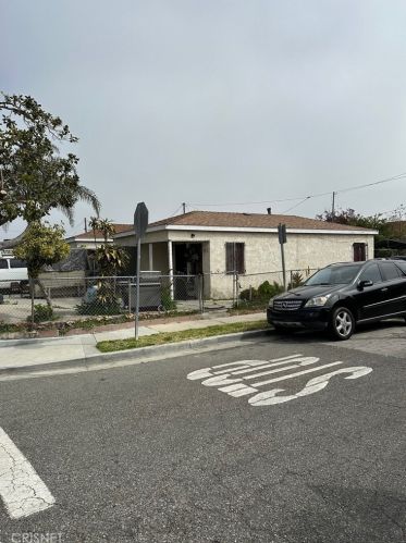 13618 Willowbrook Ave, Compton, CA 90222-3040