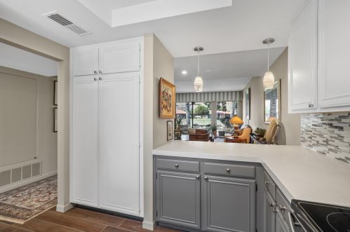 24 Palma Dr, Rancho Mirage CA  92270-3878 exterior