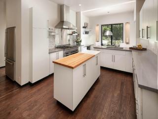 1522 Mountain Dr, Santa Barbara CA  93108-1302 exterior