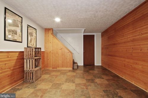 1199 Crestwood Dr, Pottstown PA 19464-2931 exterior