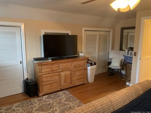 55 Hackley St, Bridgeport CT 06605-3150 exterior