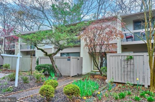 11706 Newbridge Ct, Herndon, VA 20191-3504
