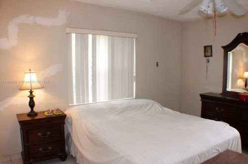 890 35th St, Hialeah FL  33013-3121 exterior