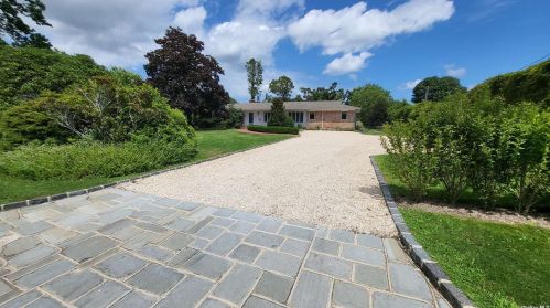 35 Sunset Ave, East Quogue, NY 11942-4201