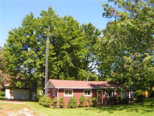 10573 Maple Dr, Linesville, PA 16424-4059