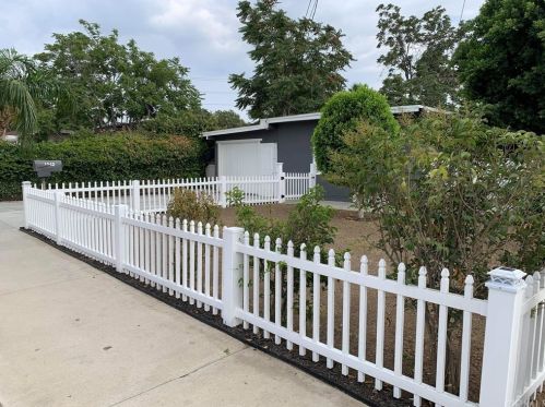 1242 Center St, Riverside, CA 92507-1024