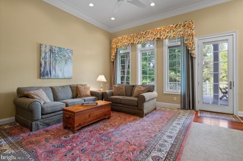 100 Deer Vly Ln, Wilmington DE  19807-1912 exterior