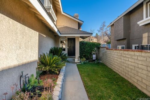 28234 Evergreen Ln, Santa Clarita, CA 91390-4028