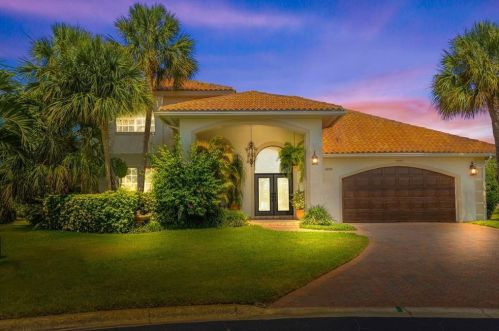 6234 Fairway Bay Blvd, Saint Petersburg, FL 33707-3974