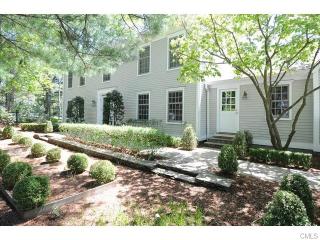 32 Roseville Rd, Westport CT  06880-4508 exterior