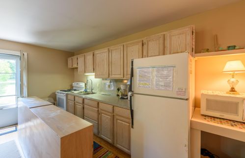 22 Herring Crk Rd, Marthas Vineyard MA 02568-6503 exterior